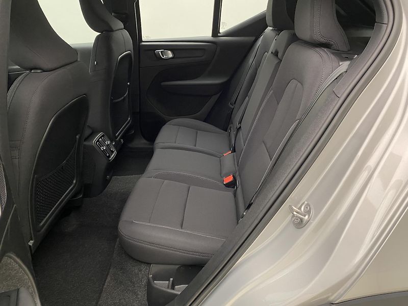 Volvo XC40 PURE ELECTRIC RECHARGE PLUS - fotka 5 z 50
