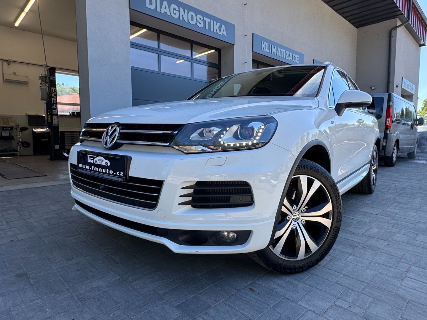 Volkswagen Touareg 3.0 TDi R-LINE 4motion