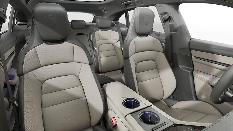 Porsche Taycan (2026) 4 Cross Turismo - fotka 5 z 5