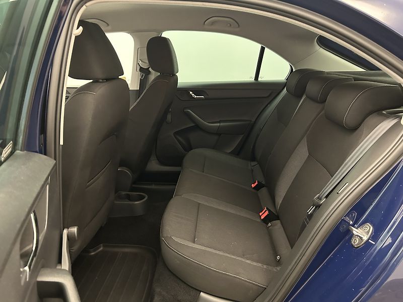Škoda Rapid 1.2 TSi Ambition - fotka 16 z 21