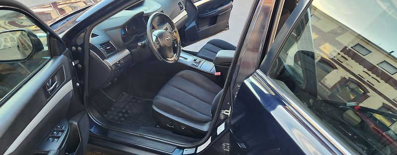 Subaru Outback (2015)  2.0D*BOXER*4x4*AUT*VÝHŘEV*ČR* - fotka 21 z 44
