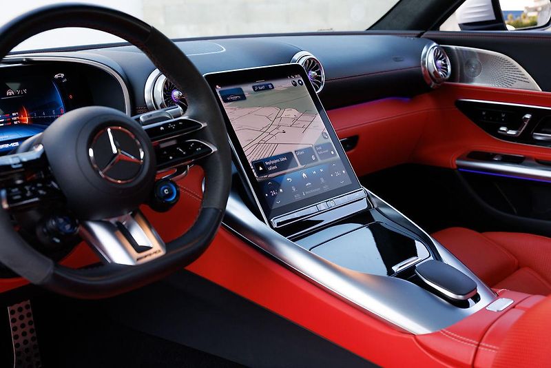 Mercedes-Benz AMG GT (2024) Coupe 63 V8 Biturbo 4Matic+  - fotka 25 z 45