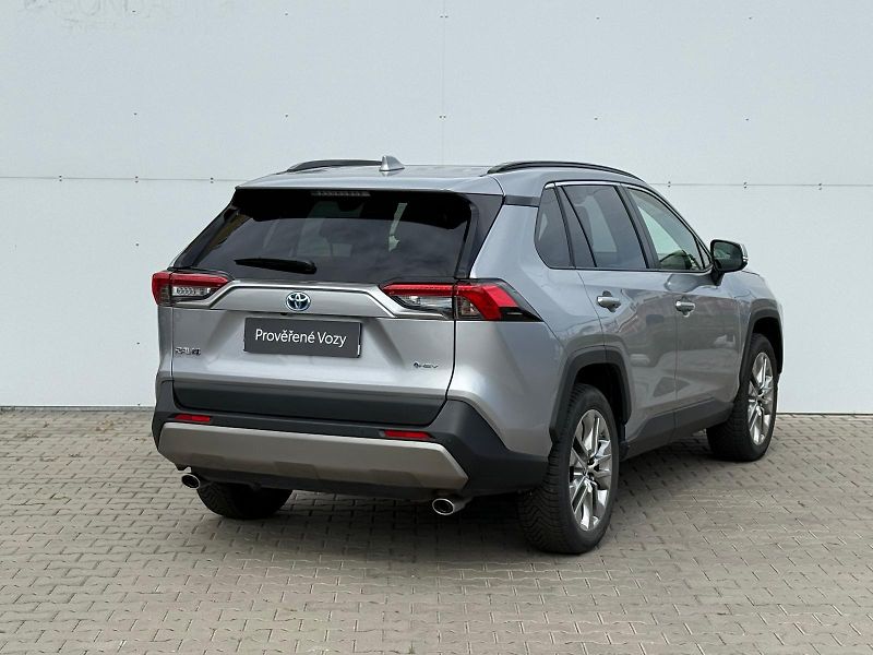 Toyota RAV4 2.5 HSD e-CVT AWD Executive Sk - fotka 2 z 30