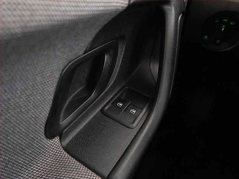 Škoda Fabia (2013) 1.2 TSI - fotka 15 z 15