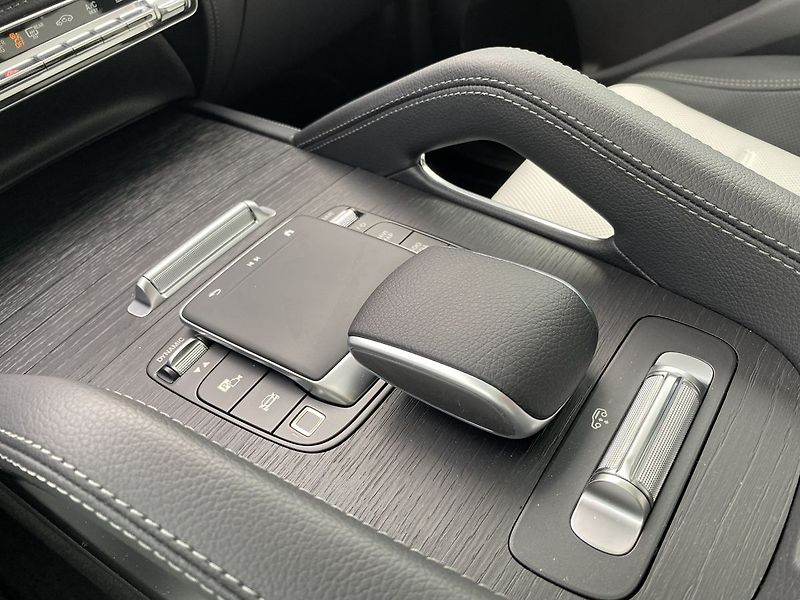 Mercedes-Benz GLE 450d 4matic AMG - fotka 24 z 31