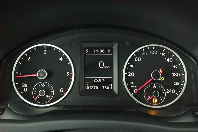 Volkswagen Tiguan (2010) 2.0 TDI, 4X4, Automat, Xenony - fotka 8 z 17