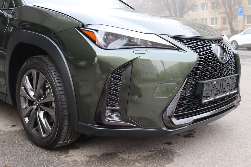 Lexus UX 250h F-SPORT DESIGN 2.0 135kW - fotka 6 z 50