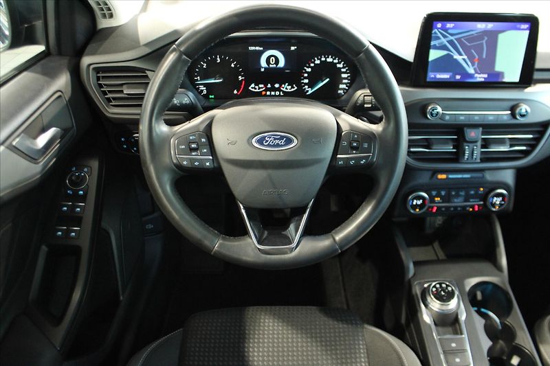 Ford Focus TDCi EcoBlue 88kW 8AT LED/DPH - fotka 14 z 27