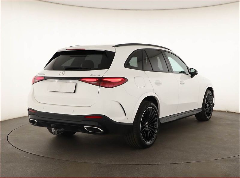 Mercedes-Benz GLC (2025) 200 d 4MATIC, AMG Line - fotka 5 z 21