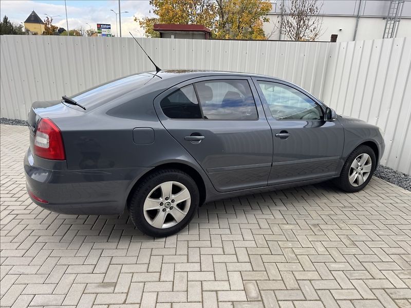 Škoda Octavia 1,8 TSI klima 1.maj. původ ČR - fotka 11 z 50