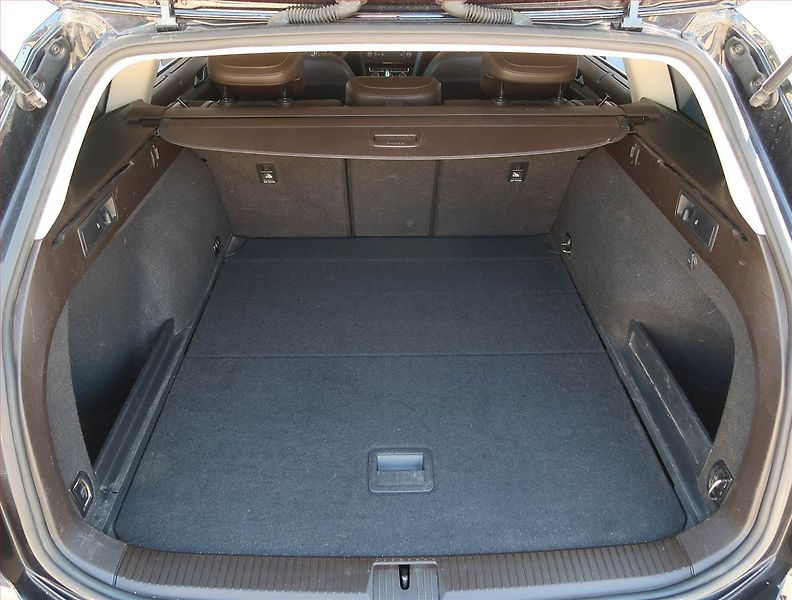Volkswagen Passat (2016) Highline 2.0 TDI 4Motion, 4X4 - fotka 14 z 20