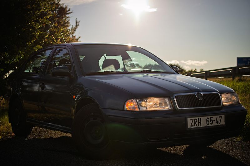Škoda Octavia (1997) Prodám Škoda Octavia 1.6 benzí - fotka 17 z 28