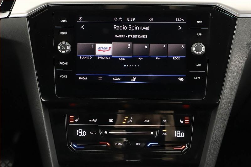 Volkswagen Passat (2023) 2.0 TDI - fotka 14 z 20