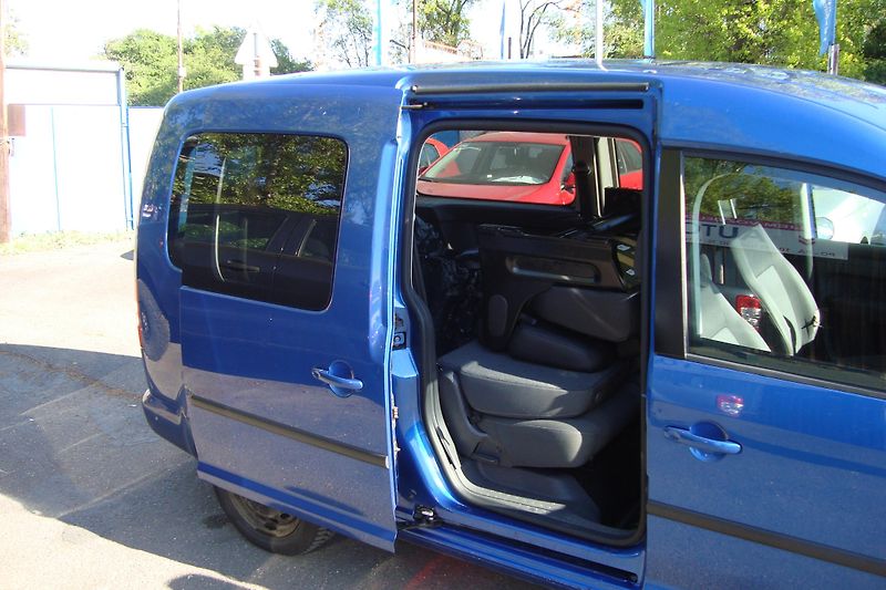 Volkswagen Caddy (2014) 1.6 TDi, Invalid úprava,rampa - fotka 39 z 73