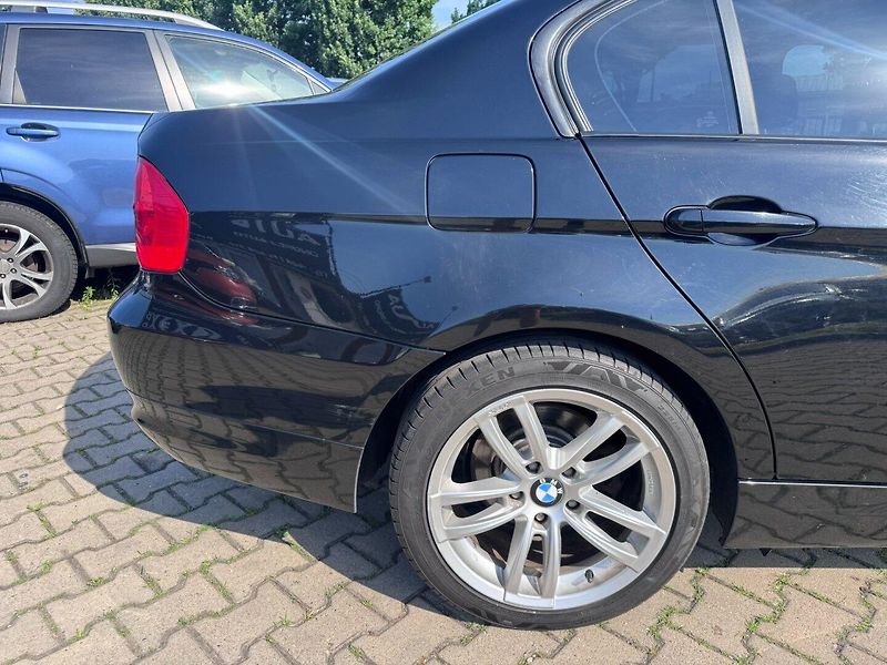 BMW Řada 3 (2011) E90 2,0D 85 KW PĚKNÝ - fotka 17 z 45