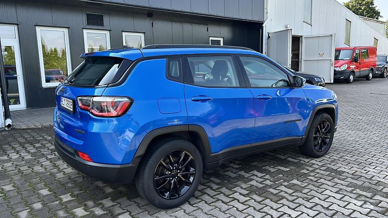 Jeep Compass 1.3T 130k Night Eagle  - fotka 7 z 15