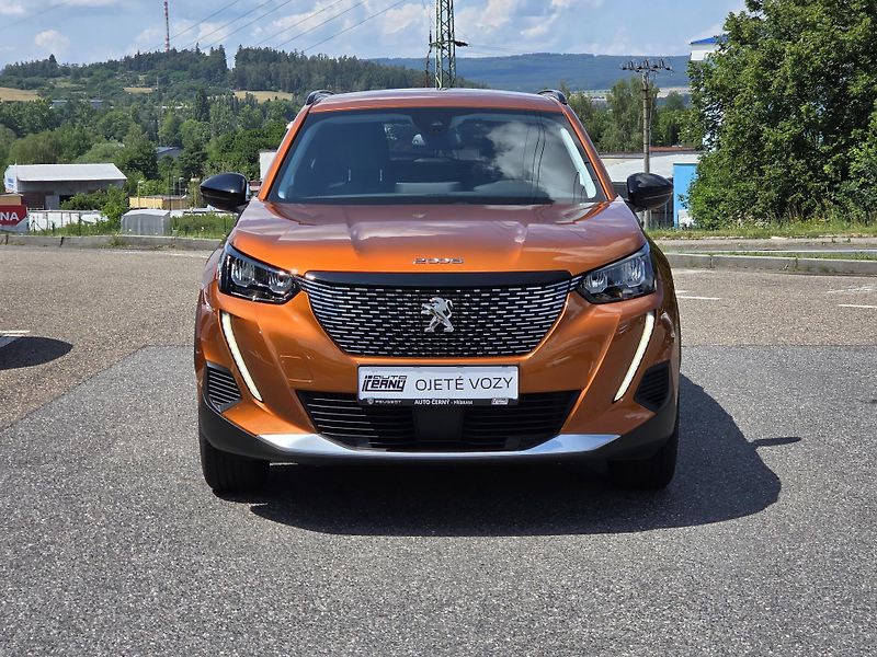 Peugeot 2008 (2022) 1.2 PT 100 ALLURE PACK MAN6 - fotka 8 z 27