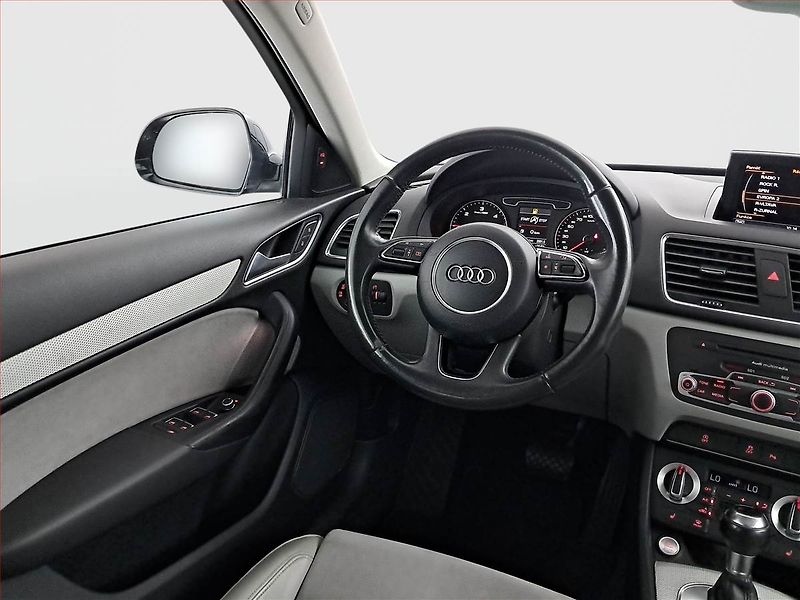 Audi Q3 (2013) 2.0 TDI, 4X4, Automat, Kůže - fotka 7 z 21