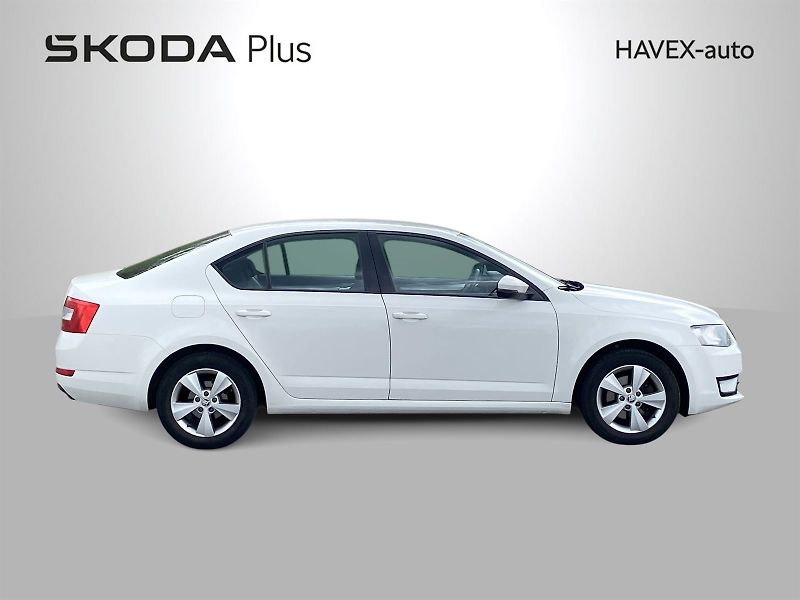 Škoda Octavia (2016) 2.0 TDI Elegance - fotka 29 z 31