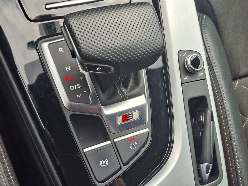 Audi S4 (2020) 255kW -ČR-HUD-BANG.OLUFSEN - fotka 22 z 48