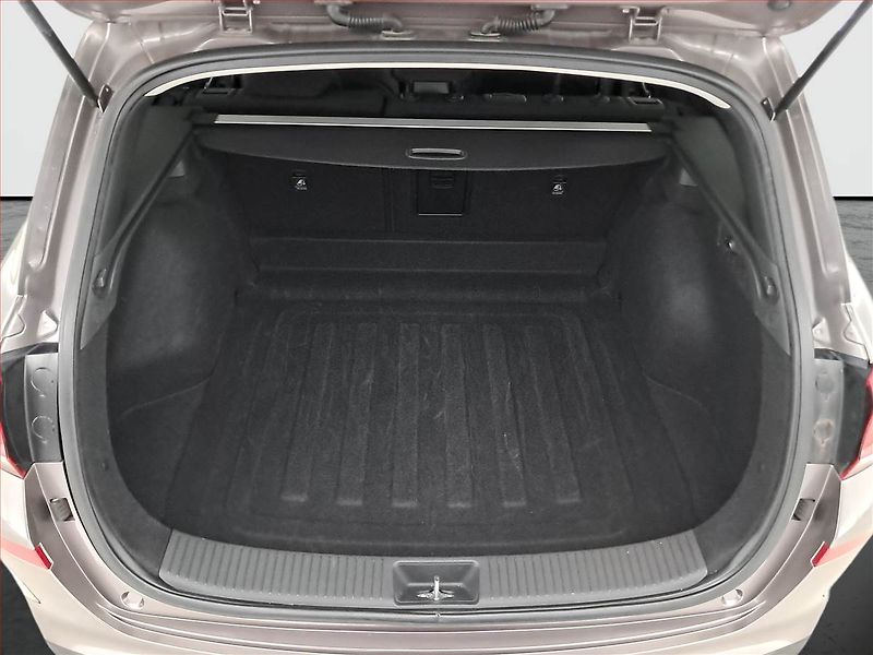 Hyundai i30 (2023) Smart 1.0 T-GDI - fotka 14 z 17