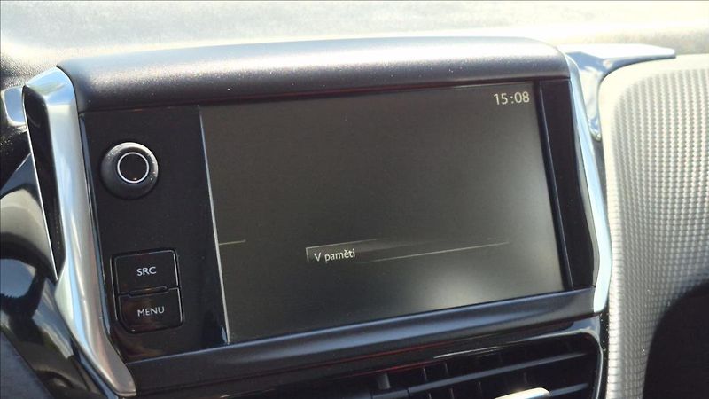 Peugeot 2008 1,2 81 Kw PT AUTO klima ČR - fotka 17 z 22