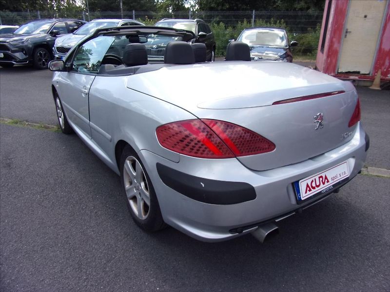 Peugeot 307 2,0 16V CC 100kW - fotka 5 z 28