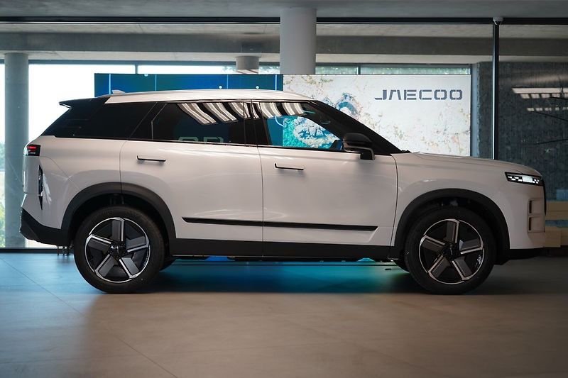 Jaecoo 7 1.6TGDI DCT AWD EXCLUSIVE - fotka 4 z 47