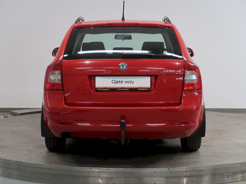 Škoda Octavia (2012) AMBITION 1.6TDI 77KW - fotka 9 z 27