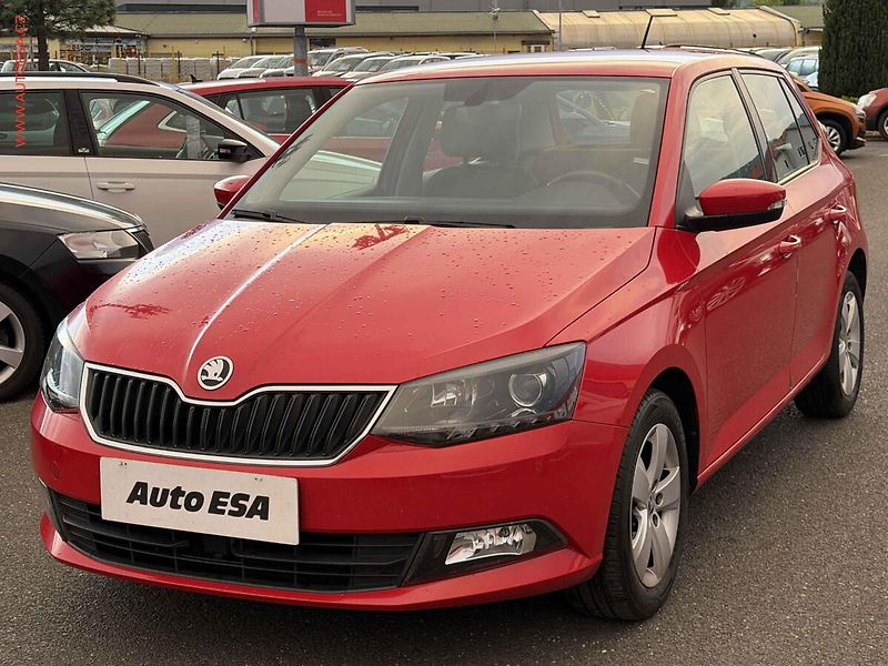 Škoda Fabia (2017) 1.2 TSI, 1.maj,ČR, AC, park - fotka 3 z 17