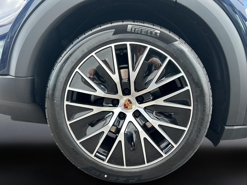 Porsche Cayenne Electric - fotka 13 z 30