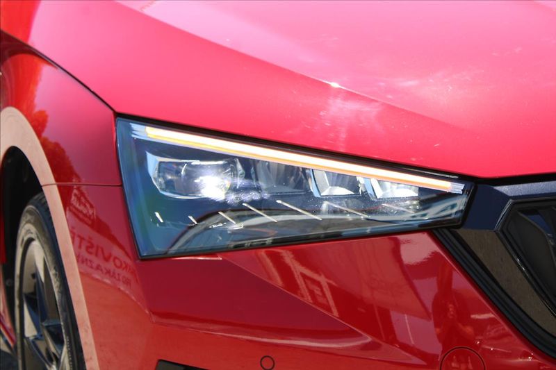 Škoda Scala 1,0 TSI  1.MAJ,A/T,MONTE CARLO - fotka 36 z 36