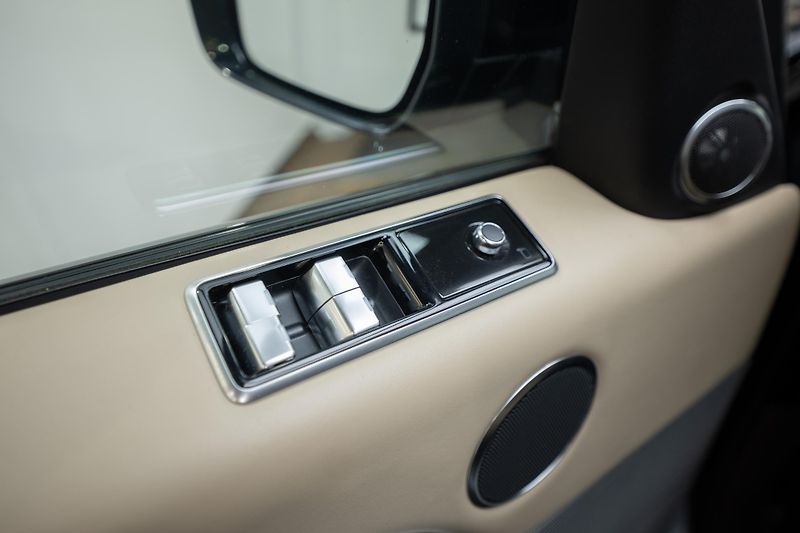 Land Rover Range Rover Sport (2019) SDV6 3.0 183 kW - fotka 26 z 48