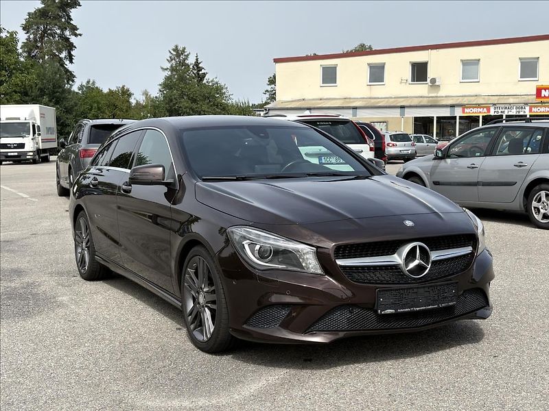 Mercedes-Benz CLA 2,2 220d 130kW,Bi-Xen,Kamera - fotka 34 z 35