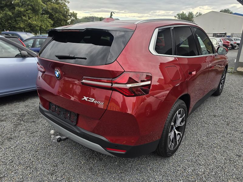 BMW X3 2.0 D X Drive  - fotka 4 z 17
