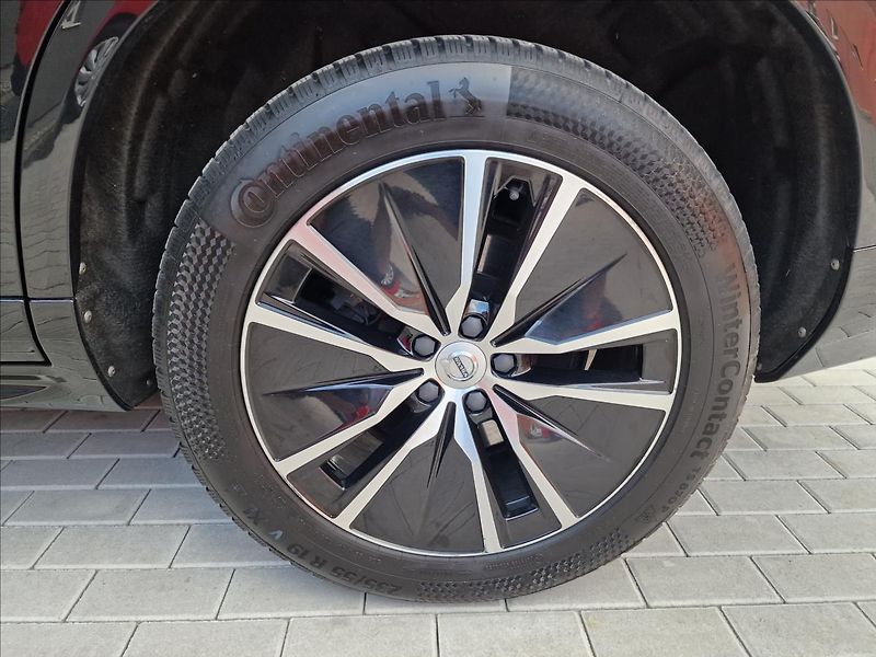 Volvo XC90 B5 AWD Momentum Pro Auto,1Maj - fotka 44 z 50