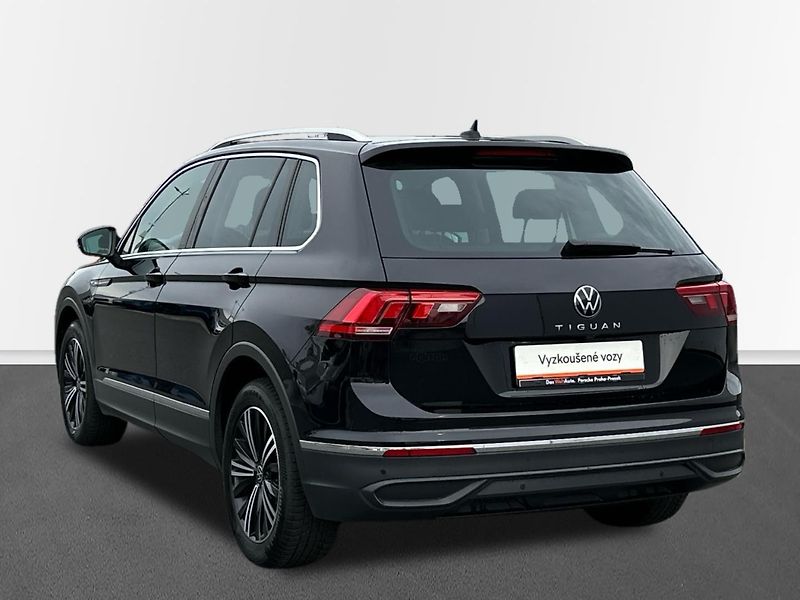 Volkswagen Tiguan Life 2,0 TDI 110 kW 6G - fotka 8 z 23