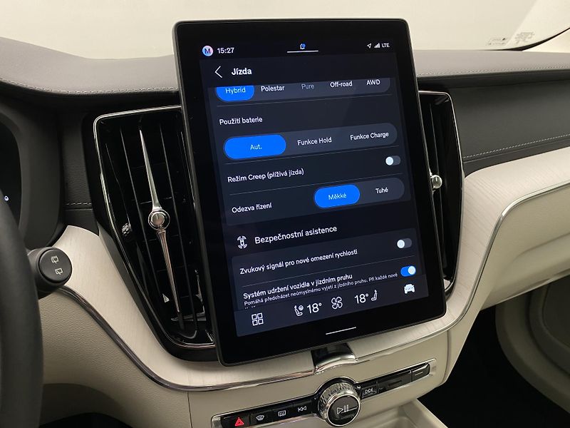 Volvo XC60 T8 AWD RECHARGE DARK ULTRA CZ - fotka 51 z 67