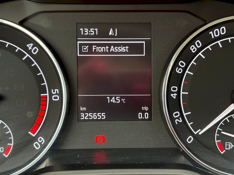 Škoda Superb (2017) Combi 2.0 TDI / 110kW / AMBITI - fotka 31 z 35