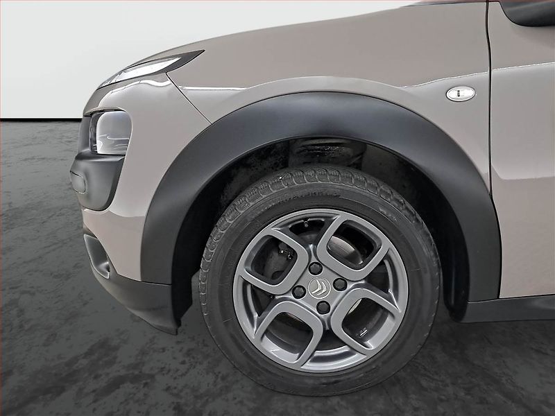 Citroën C4 Cactus (2016) 1.6 BlueHDi, ČR,1.maj - fotka 15 z 18