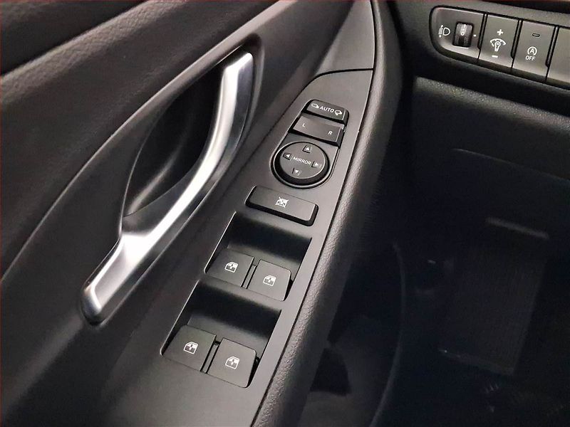 Hyundai i30 (2021) 1.0 T-GDI, Serv.kniha - fotka 17 z 18
