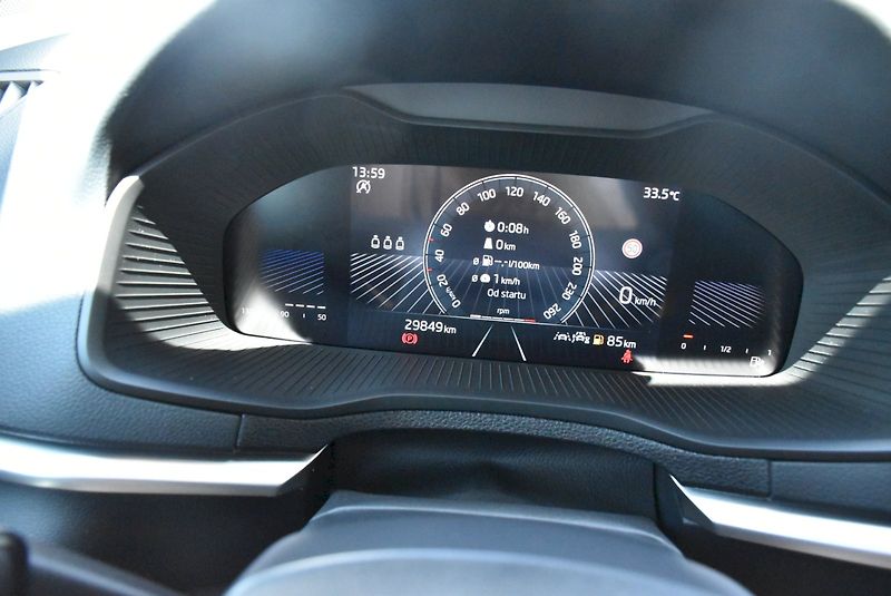 Škoda Karoq (2024) Selection 1.5 TSI 110kW - fotka 16 z 34