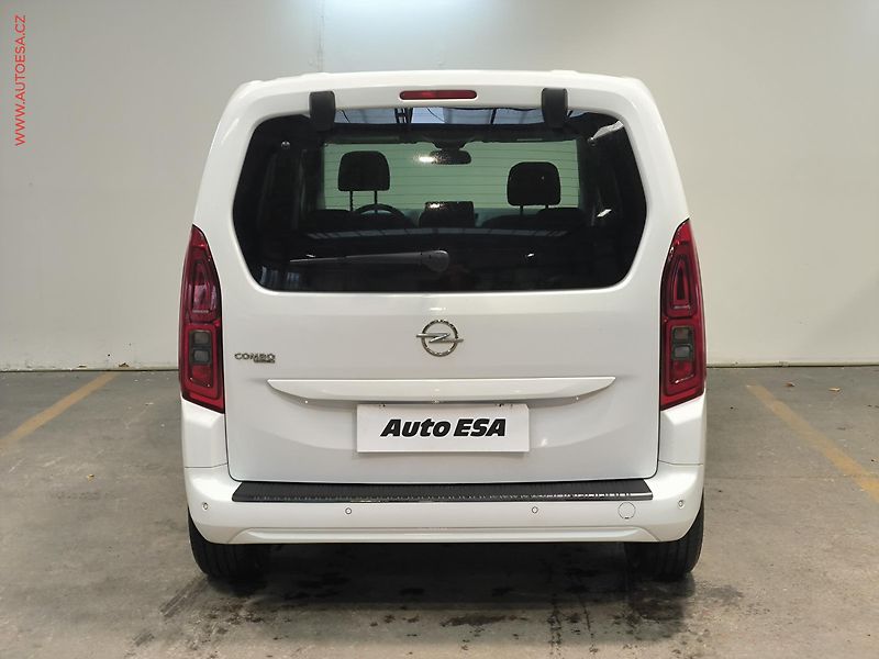 Opel Combo (2021) 1.2T, 1.maj,ČR, AC, výhřev - fotka 5 z 17