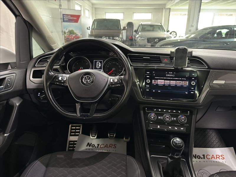 Volkswagen Touran 1,6   TDI JOIN ACC PANORAMA - fotka 20 z 31