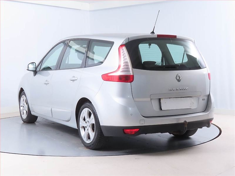 Renault Grand Scénic (2009) 1.9 dCi, 7 míst, Tažné - fotka 4 z 20