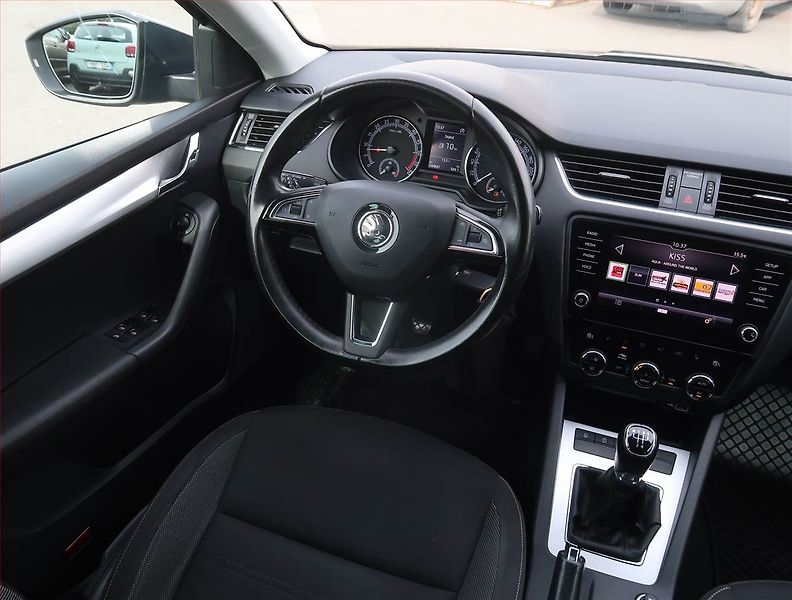 Škoda Octavia (2019) Ambition Plus 1.6 TDI - fotka 7 z 21