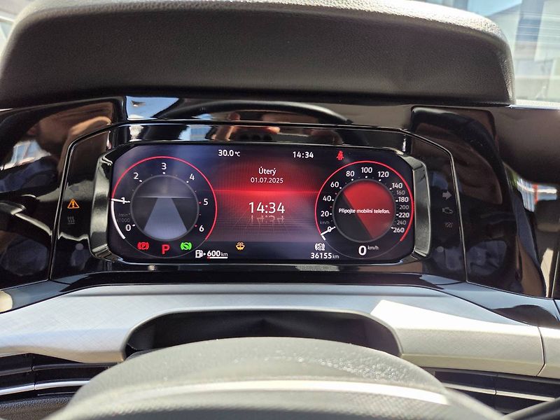 Volkswagen Golf (2023) 2.0 TDI DSG - fotka 20 z 39