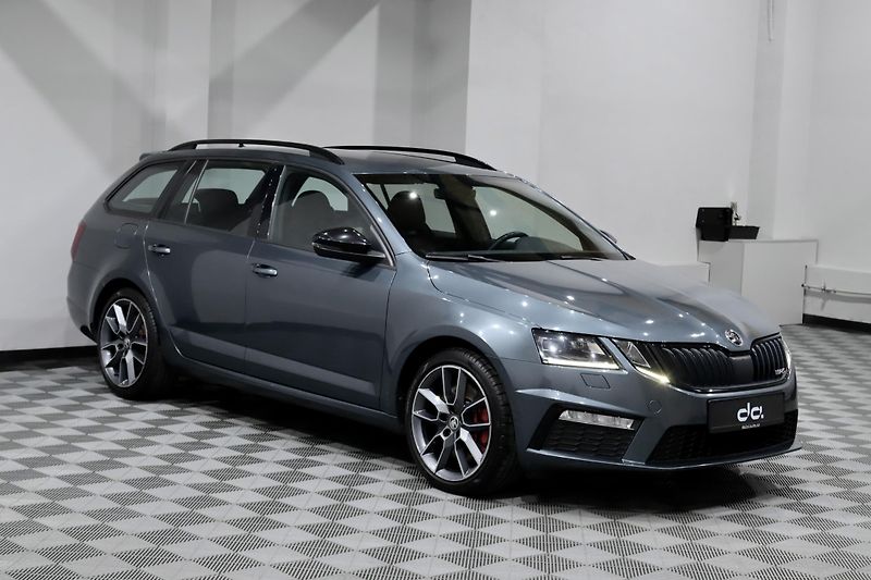 Škoda Octavia 3 FL 2.0 TSI 180 kW DSG RS - fotka 2 z 36