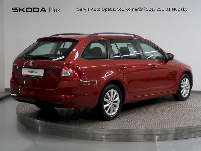 Škoda Octavia (2017) AMBITION 1.6TDI 66KW - fotka 2 z 30