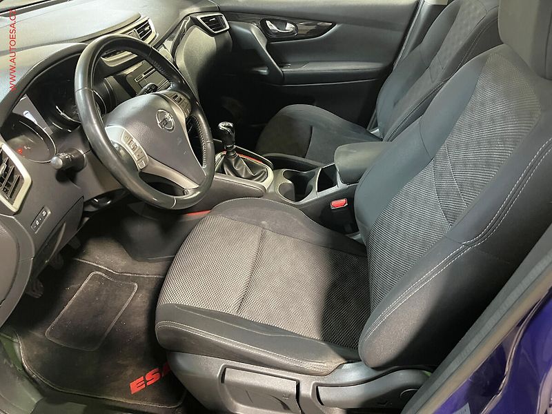 Nissan Qashqai (2014) 1.2 DIG-T, ČR, Acenta - fotka 9 z 16